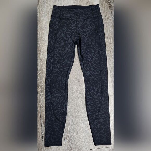 Athleta Rainier Reflective Printed Leggings Lynx Black Size S - Picture 6 of 8